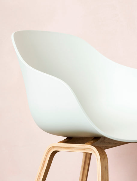 About a chair / AAC 222-226