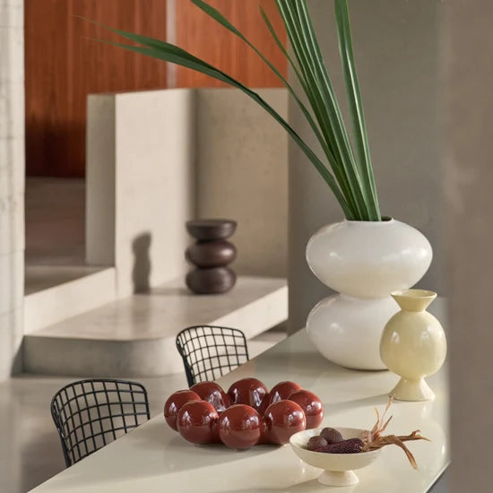 Ronde schaal met bollen - beige