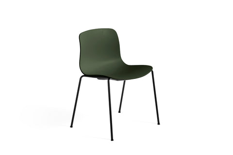 Showroommodel about a chair / AAC16 / donker groen