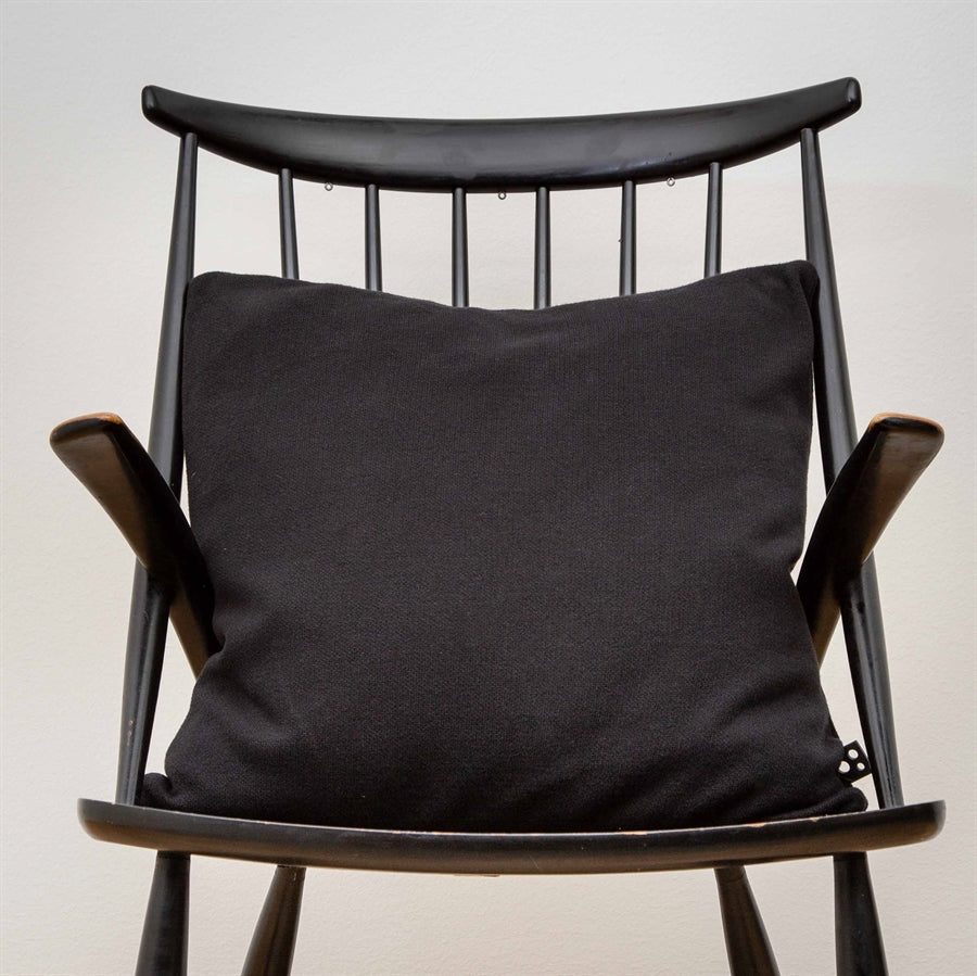 Soft knitted cushion - black - 50x50cm kussen