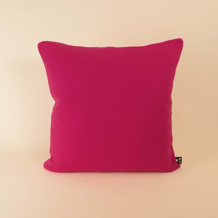 Soft knitted cushion - hot pink - 50x50cm