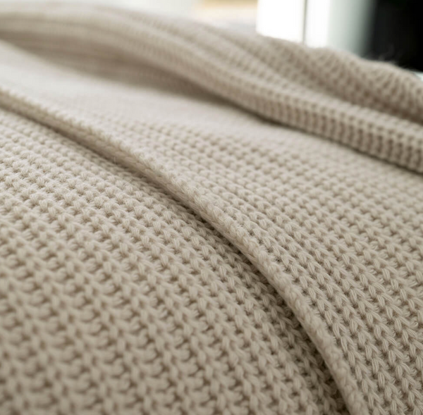 Bedsprei - woolen weave - beige