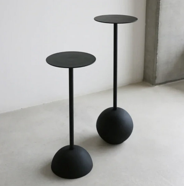 Bijzettafel met bolle voet - M