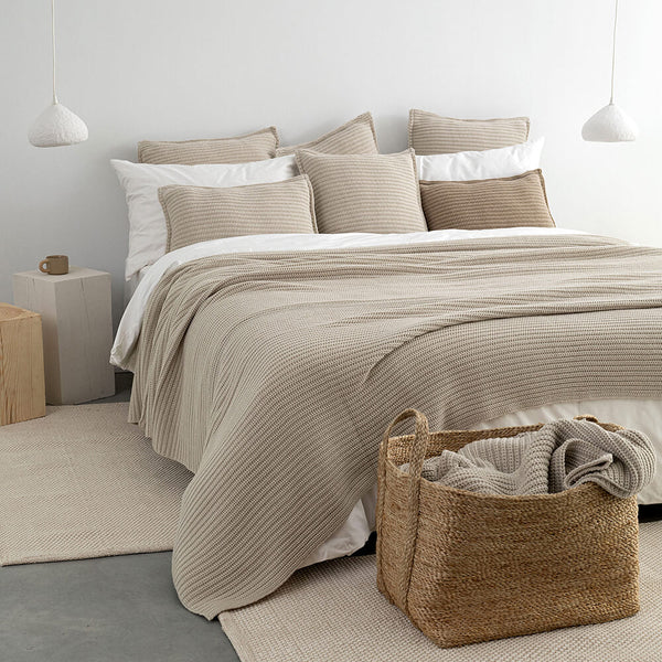 Bedsprei - bedspread with woolen weave - cream - 260x220cm