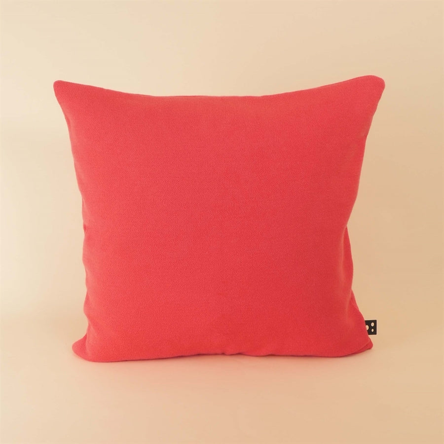 Soft knitted cushion - peach - 50x50cm