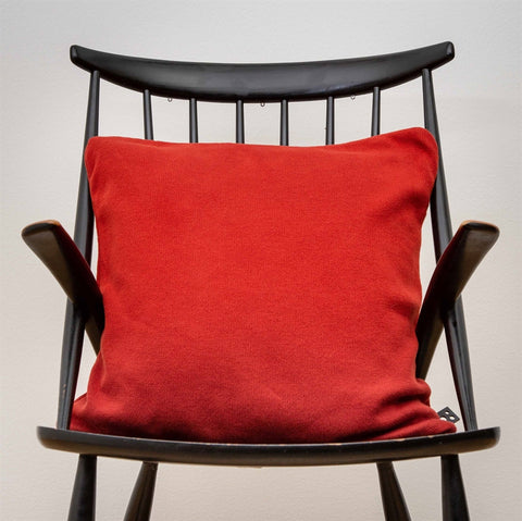 Soft knitted cushion - rusty - 50x50cm