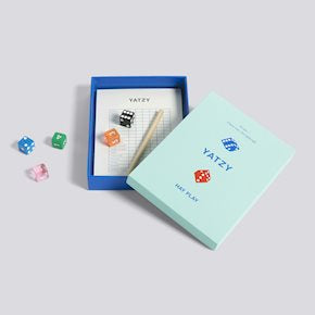 Yahtzee spel in blauw