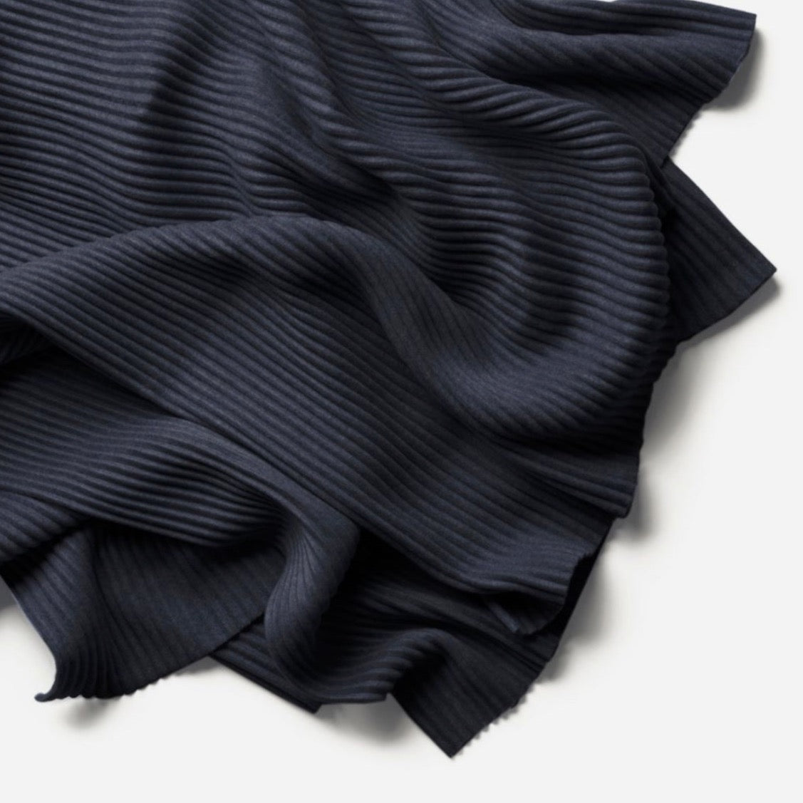 Plaid - fleece met plooien - zwart